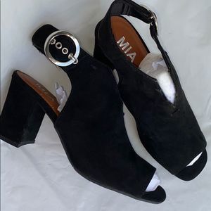 MIA black open toe ankle buckle strap heels Sz 7.5
